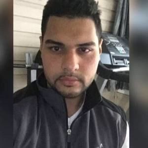 Meet your Posher, Zeeshan